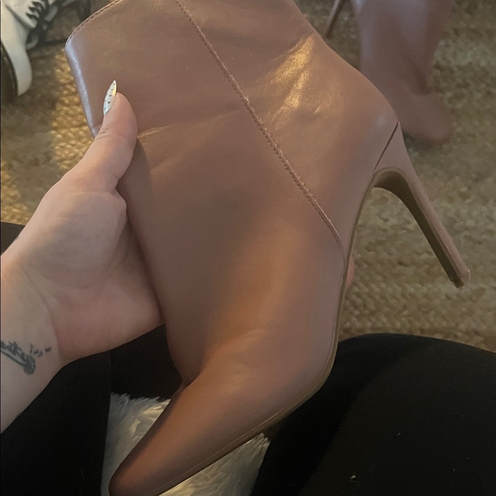Women's pink Leather High-Heel Ankle Boot